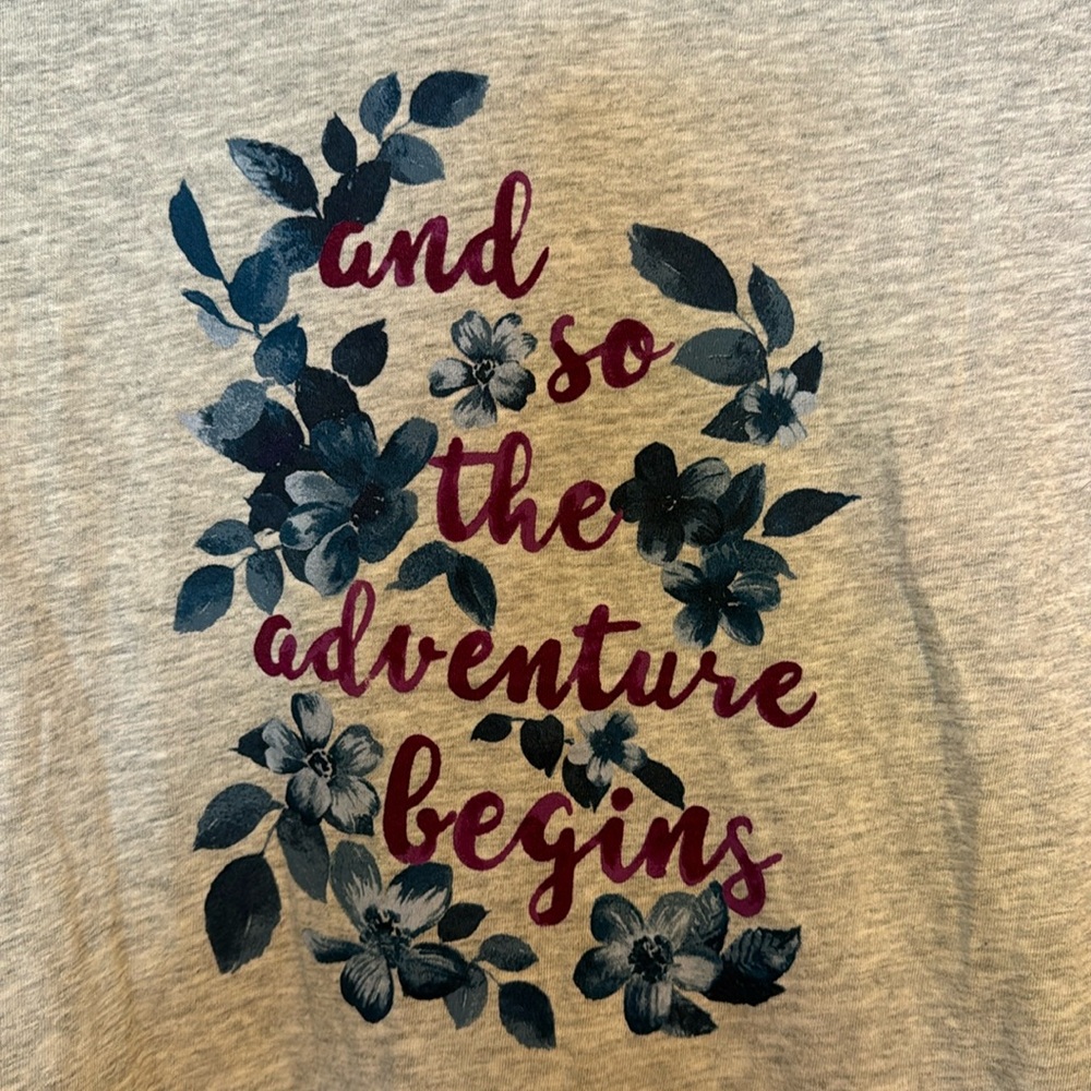 Gap Favorite Favorite And So The Adventure Begins Tshirt Small Gray Floral